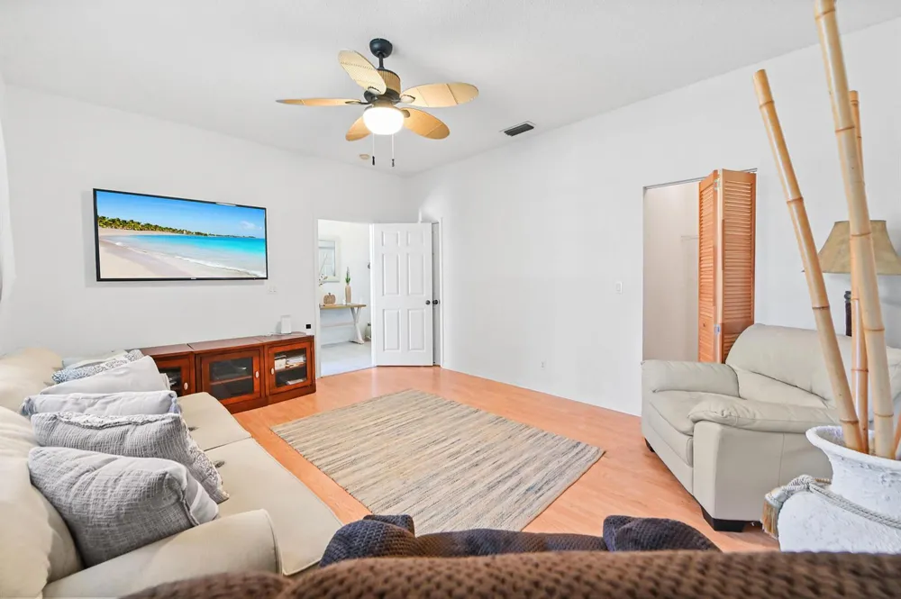 1308 Fishers Place 