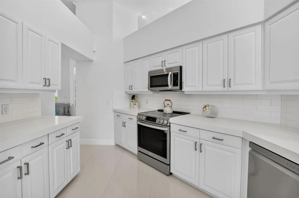6356 NW 25th Way Boca Raton, FL 33496