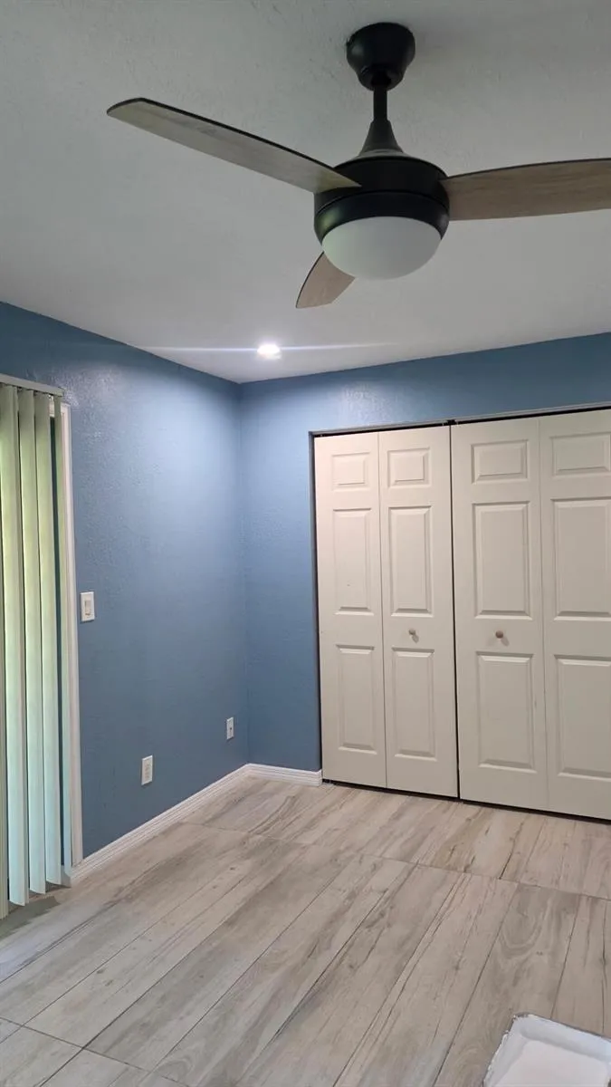 6034 INDRIO ROAD #5 Fort Pierce, FL 34951
