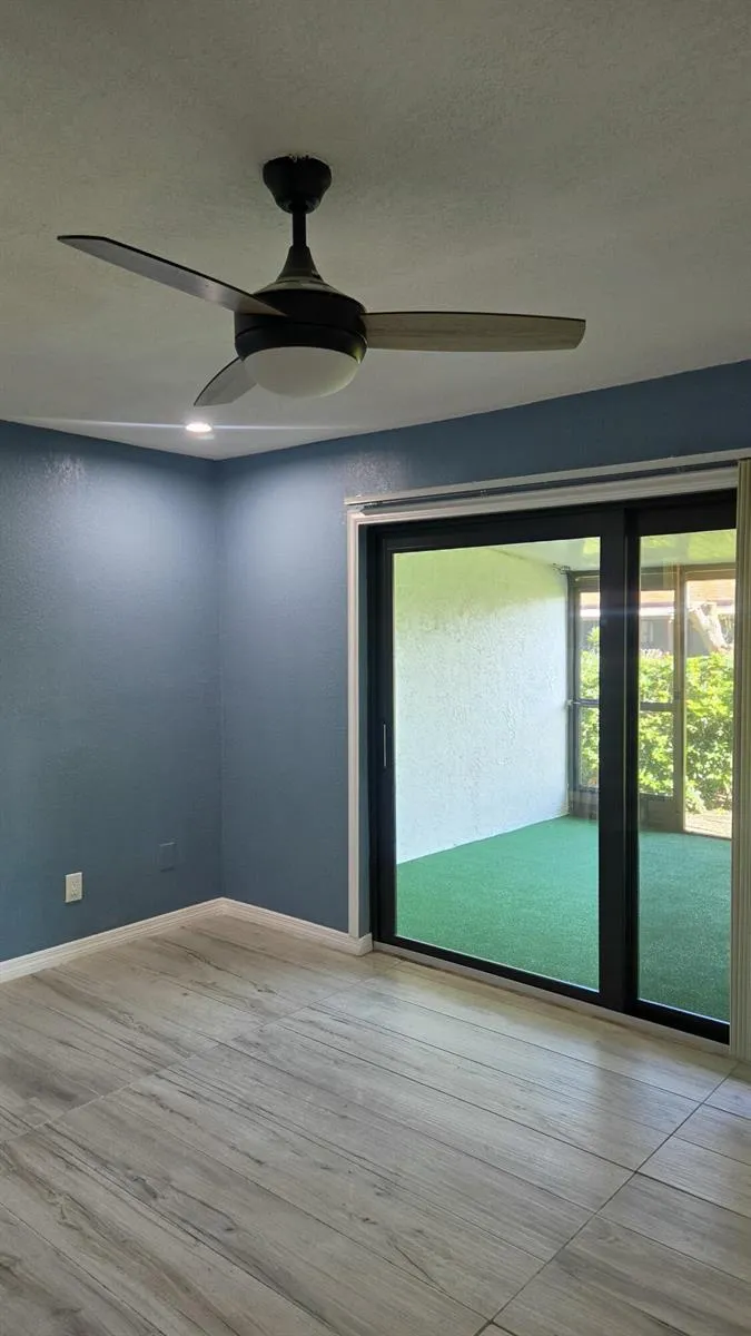 6034 INDRIO ROAD #5 Fort Pierce, FL 34951