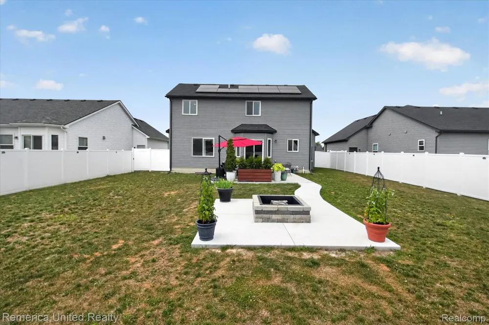 5024 Chatsworth Street Dundee Village, MI 48131