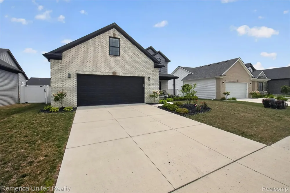 5024 Chatsworth Street Dundee Village, MI 48131