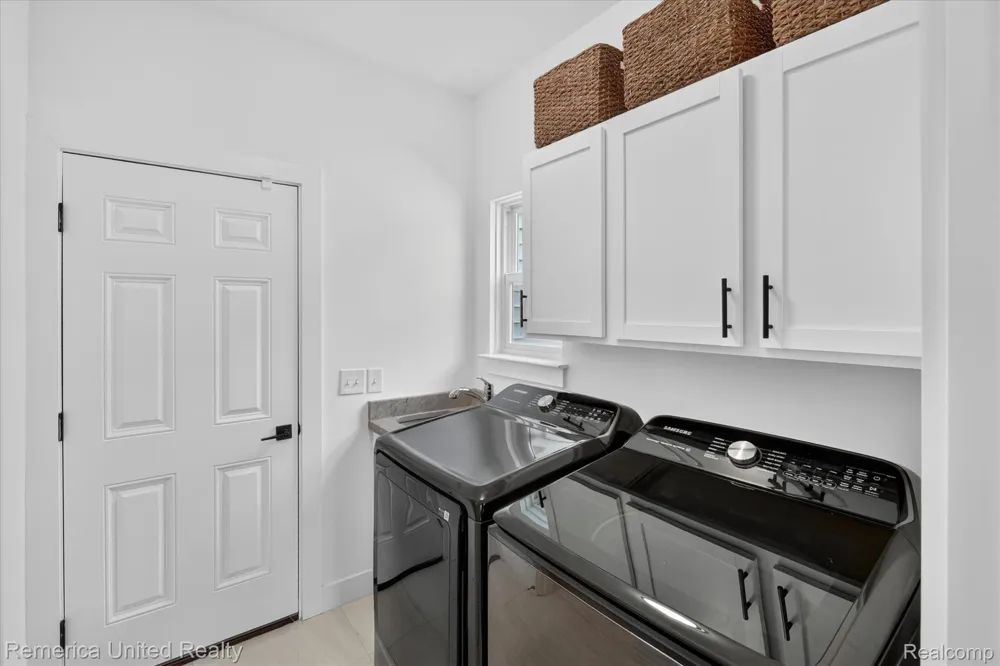 5024 Chatsworth Street Dundee Village, MI 48131