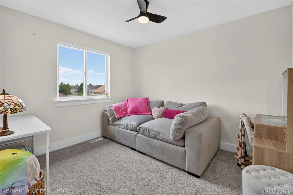 5024 Chatsworth Street Dundee Village, MI 48131
