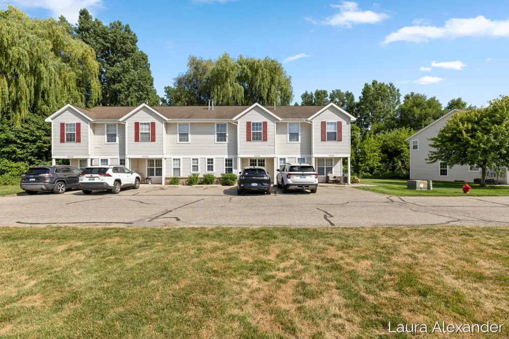7034 S Cannon Place Drive NE #29 Cannon Township, MI 49341