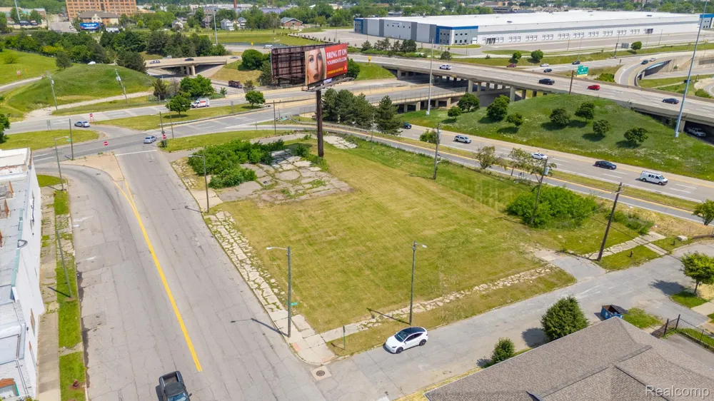 13300 Woodrow Wilson Street Detroit City, MI 48238