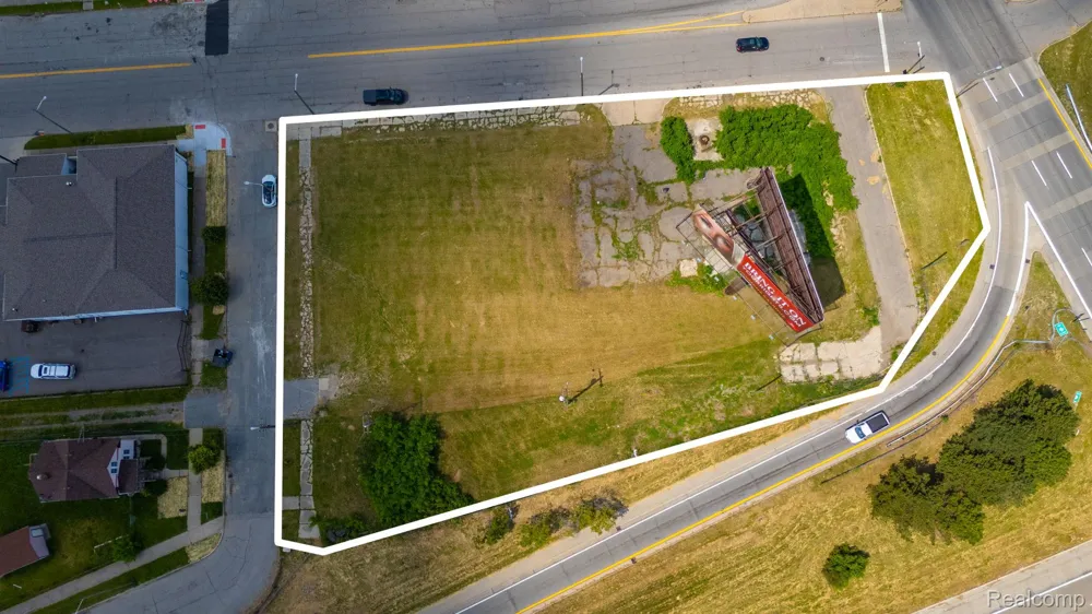 13300 Woodrow Wilson Street Detroit City, MI 48238