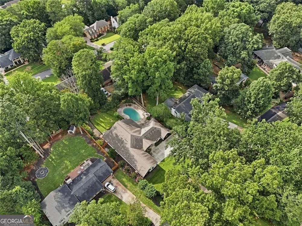 5384 Harris CIR Dunwoody, GA 30338