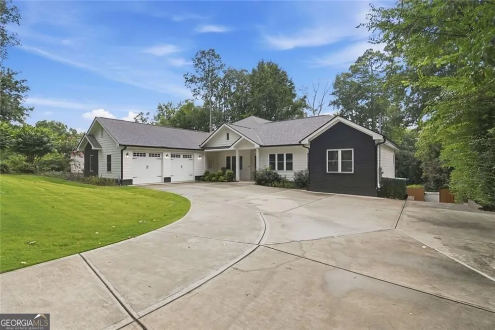 5384 Harris CIR Dunwoody, GA 30338