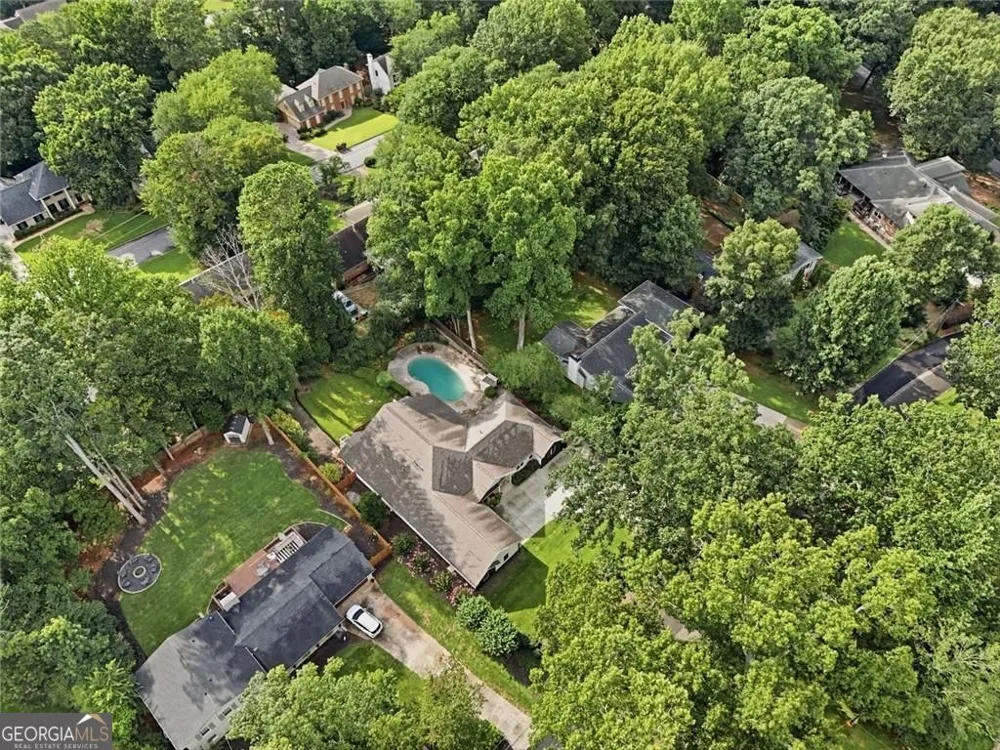 5384 Harris CIR Dunwoody, GA 30338