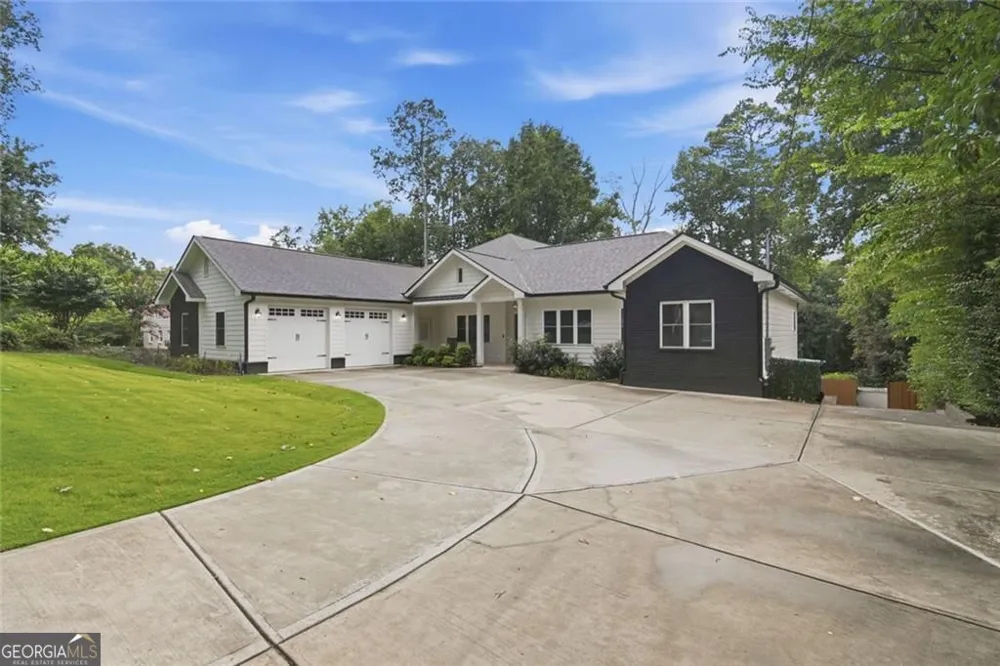5384 Harris CIR Dunwoody, GA 30338