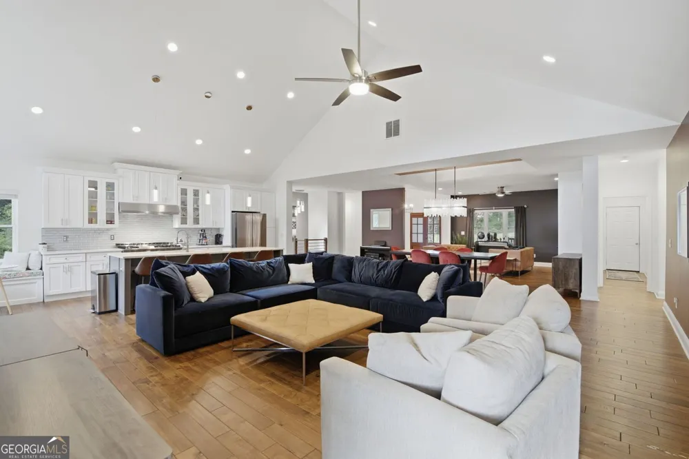 5384 Harris CIR Dunwoody, GA 30338