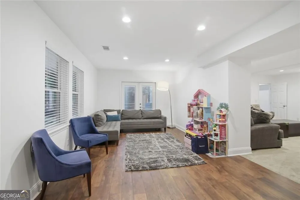 5384 Harris CIR Dunwoody, GA 30338