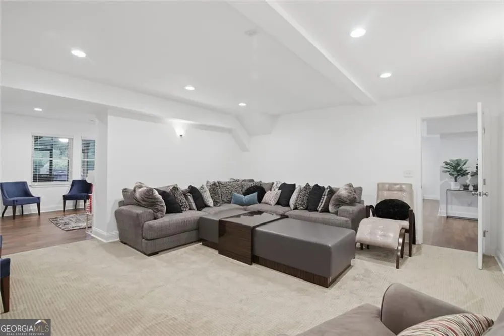 5384 Harris CIR Dunwoody, GA 30338