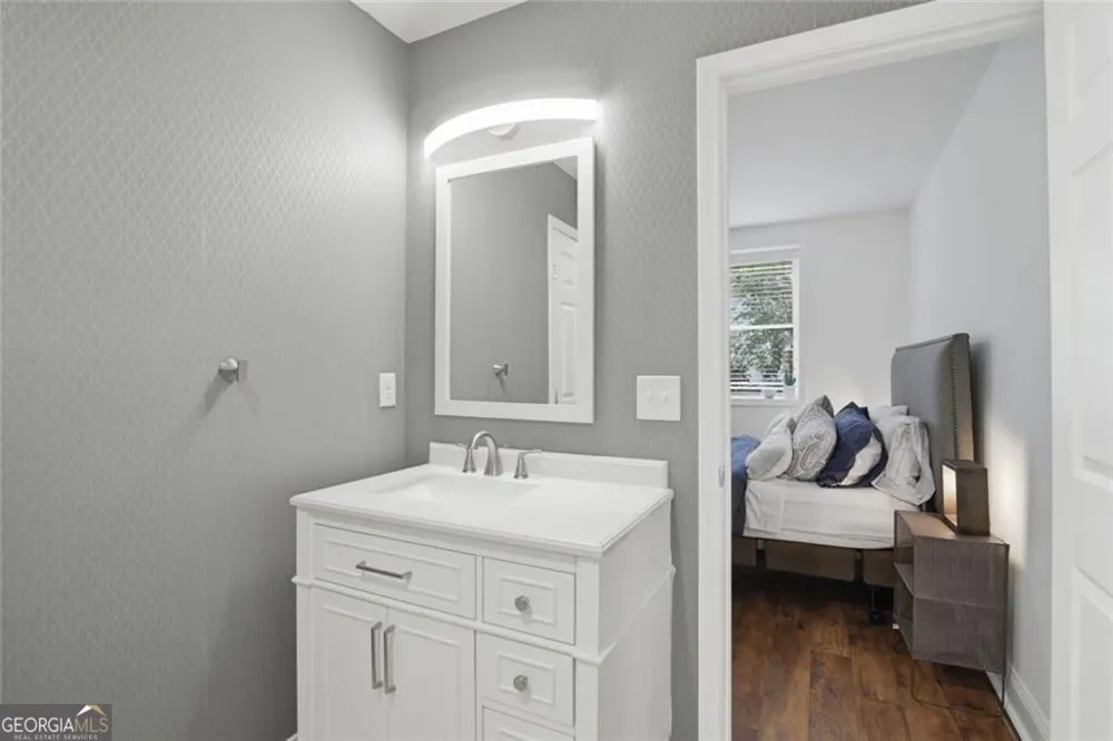 5384 Harris CIR Dunwoody, GA 30338
