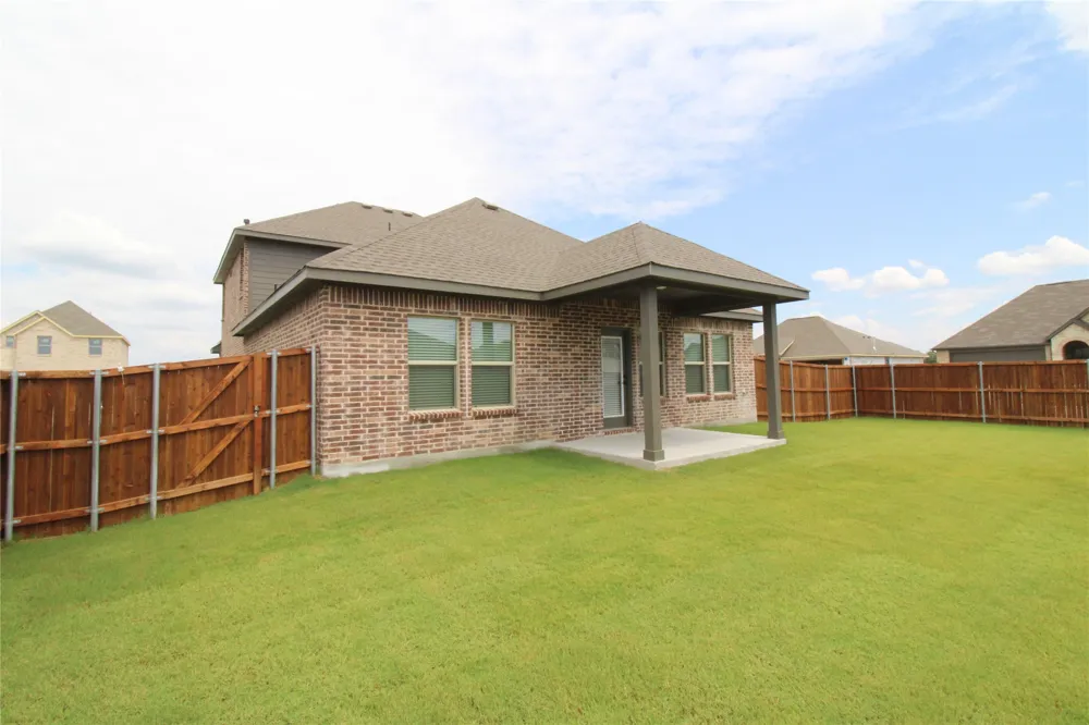509 Ridgewood Drive Van Alstyne, TX 75495