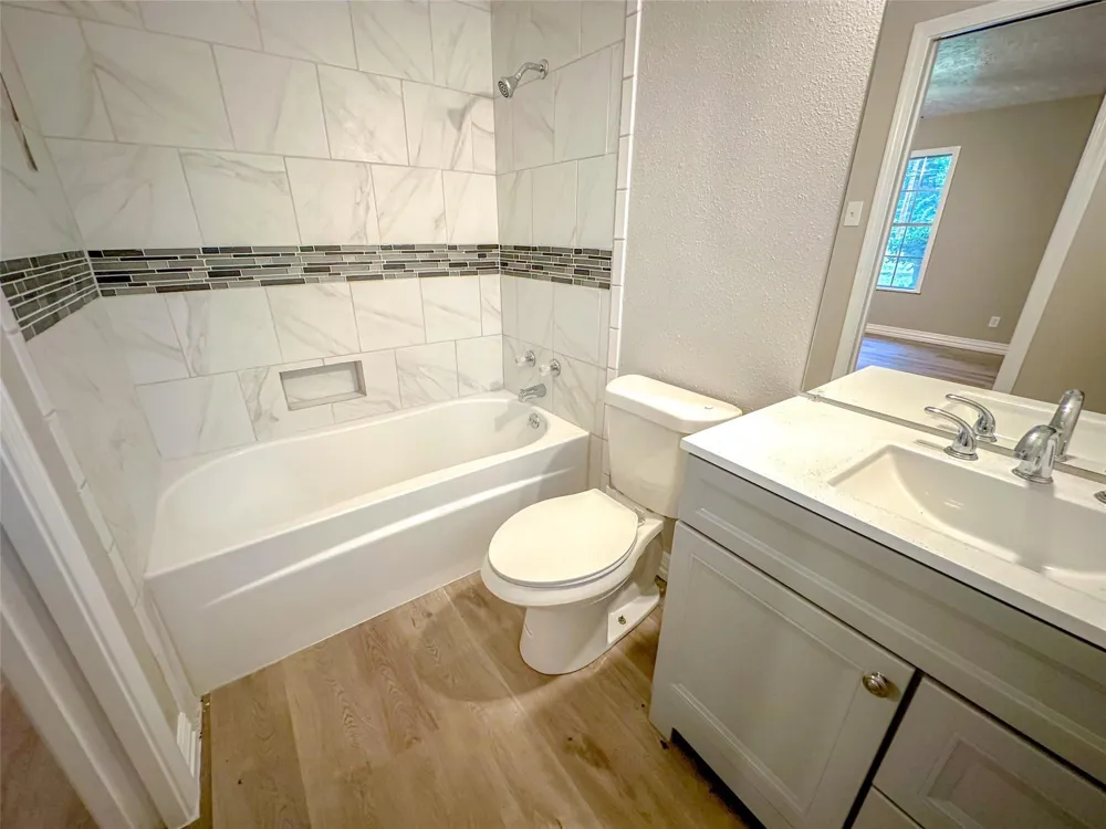 3640 Whippoorwill Street Pinehurst, TX 77630