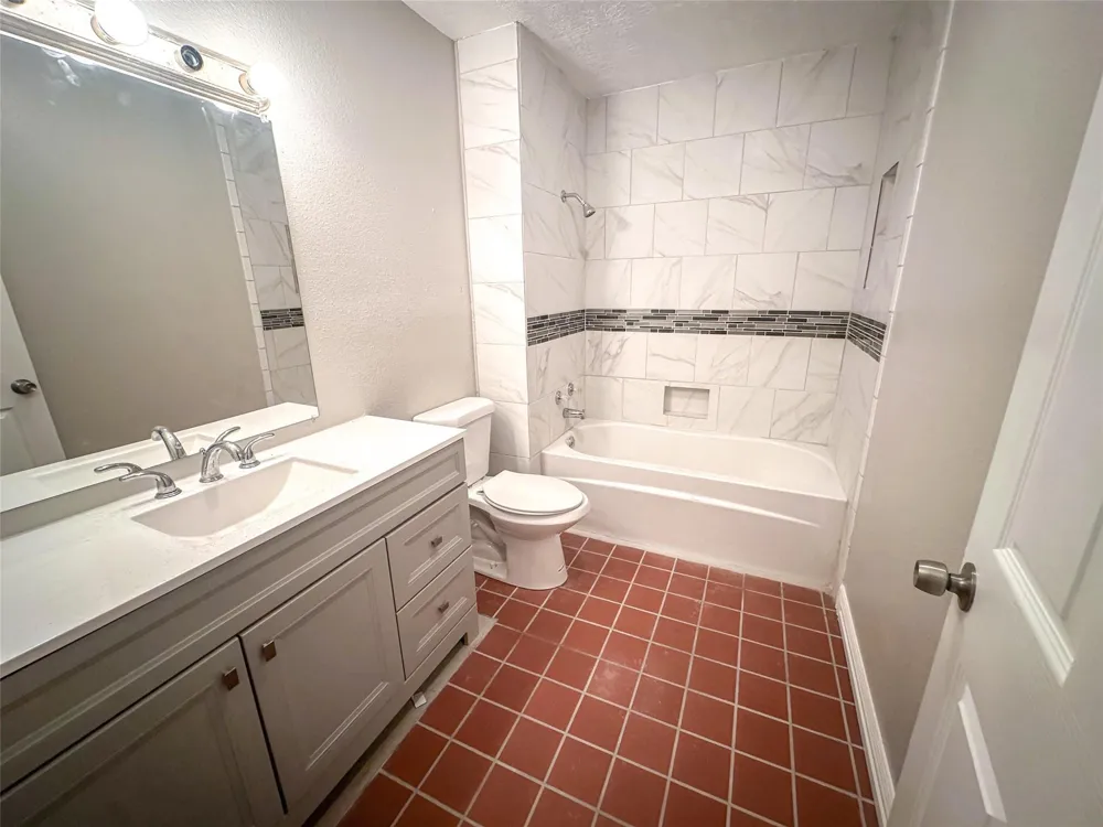 3640 Whippoorwill Street Pinehurst, TX 77630