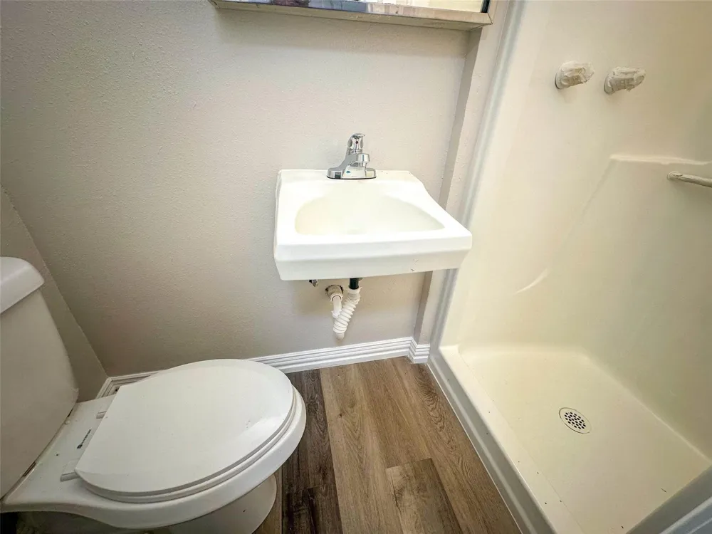 3640 Whippoorwill Street Pinehurst, TX 77630