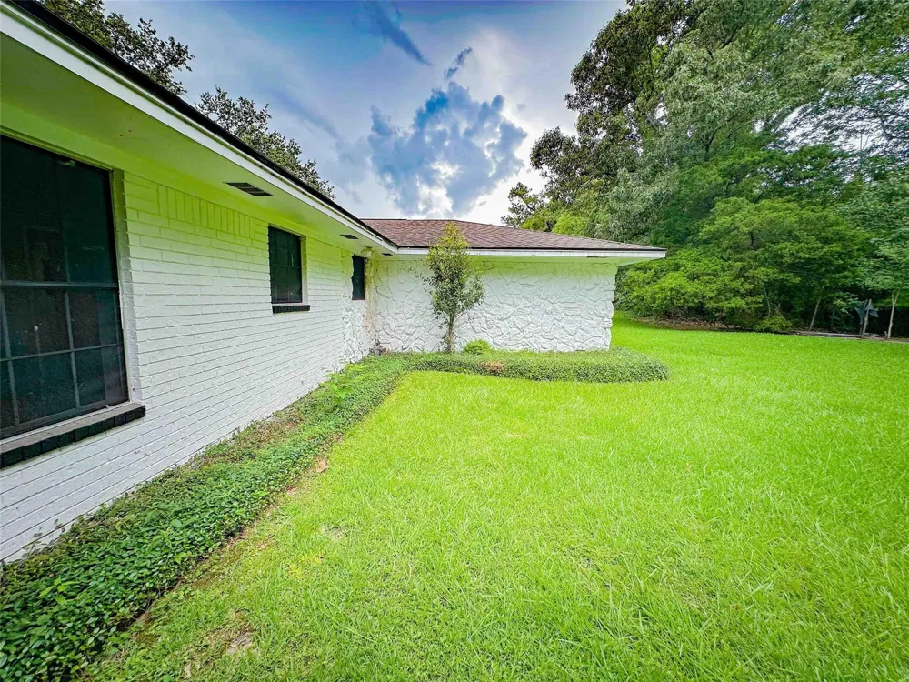 3640 Whippoorwill Street Pinehurst, TX 77630