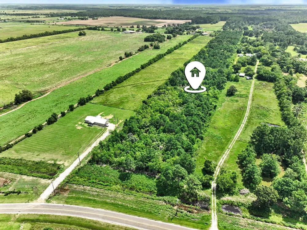 16 S Main Anahuac, TX 77514