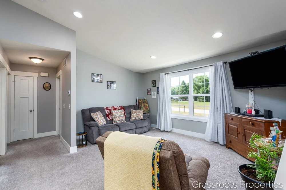 3407 Bryan's Way Allegan, MI 49010