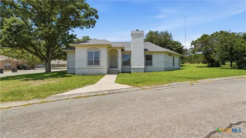 703 Lazy Bluff Lane