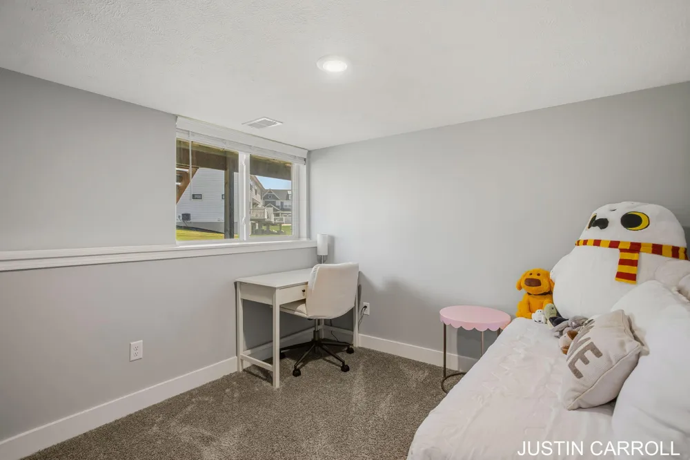 8924 Barrington Lane #40 Jenison, MI 49428