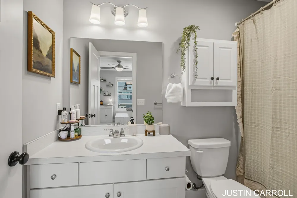 8924 Barrington Lane #40 Jenison, MI 49428