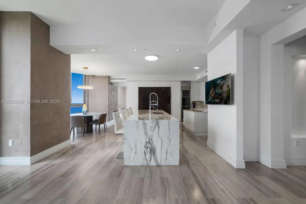 17749 Collins Ave #601 Sunny Isles Beach, FL 33160