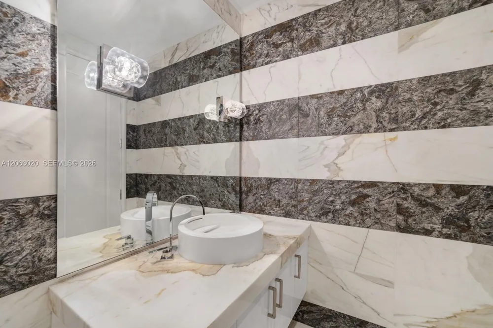 17749 Collins Ave #601 Sunny Isles Beach, FL 33160