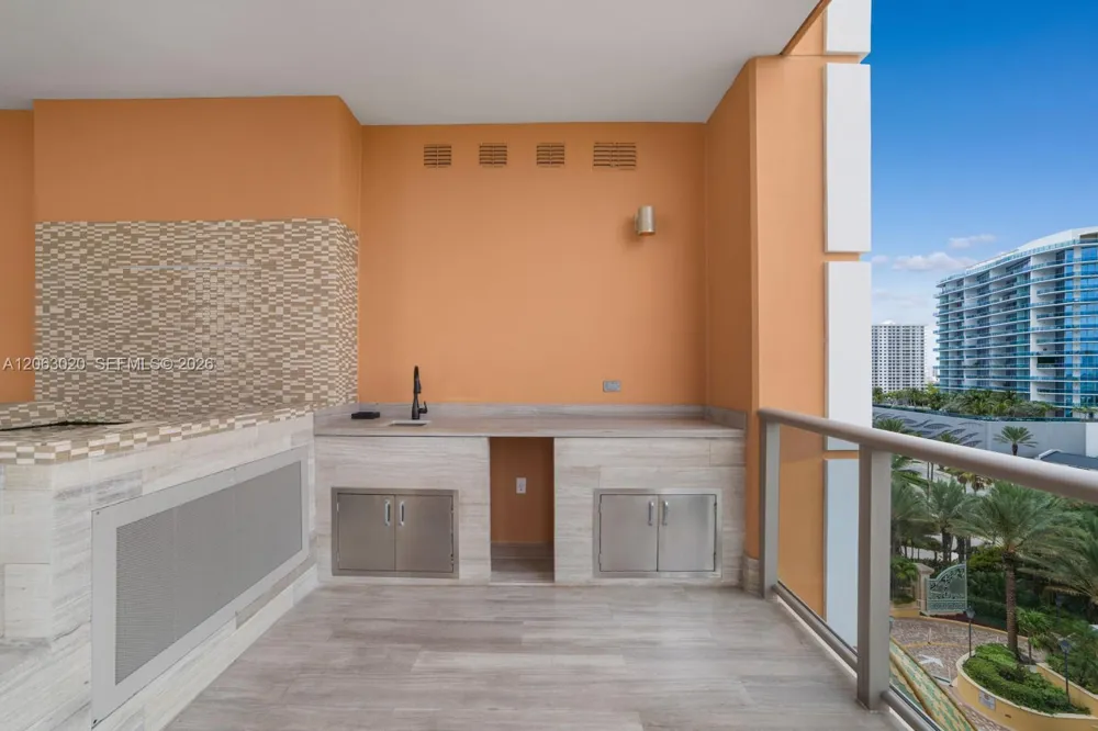 17749 Collins Ave #601 Sunny Isles Beach, FL 33160