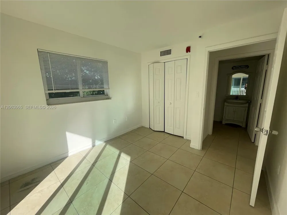 6315 SW 8th St #201 Miami, FL 33144