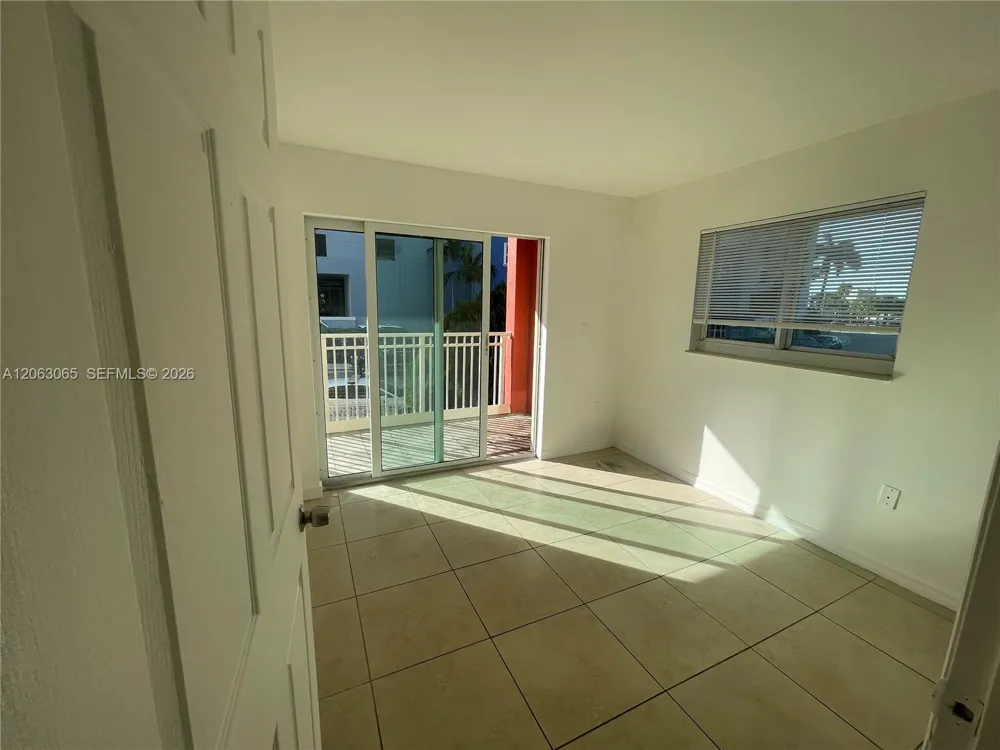 6315 SW 8th St #201 Miami, FL 33144