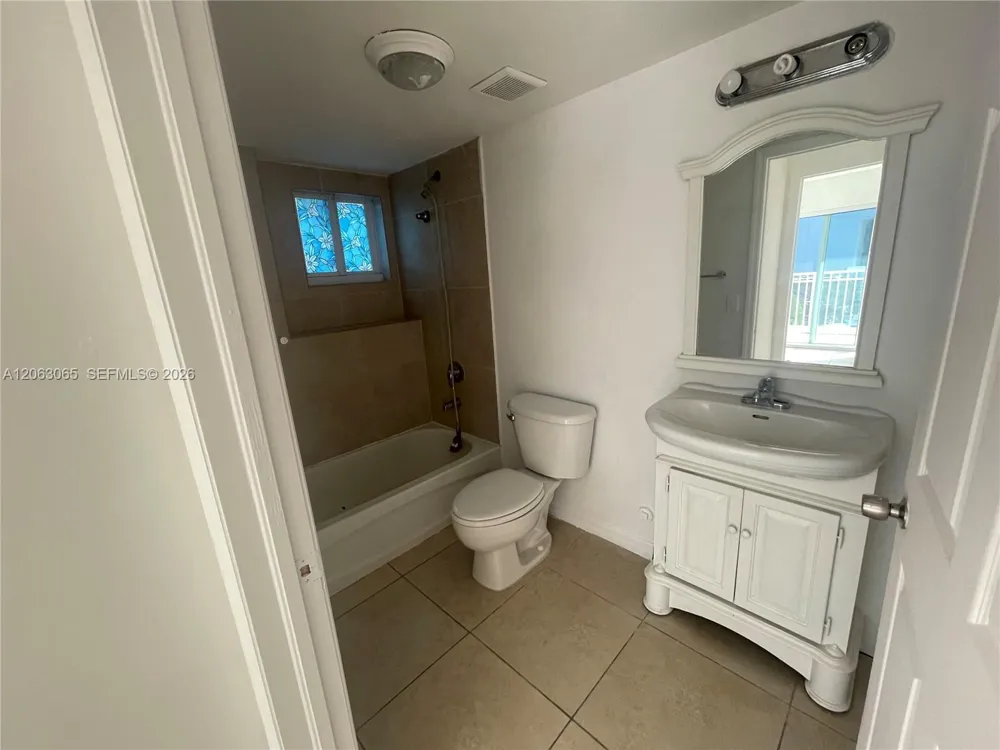 6315 SW 8th St #201 Miami, FL 33144