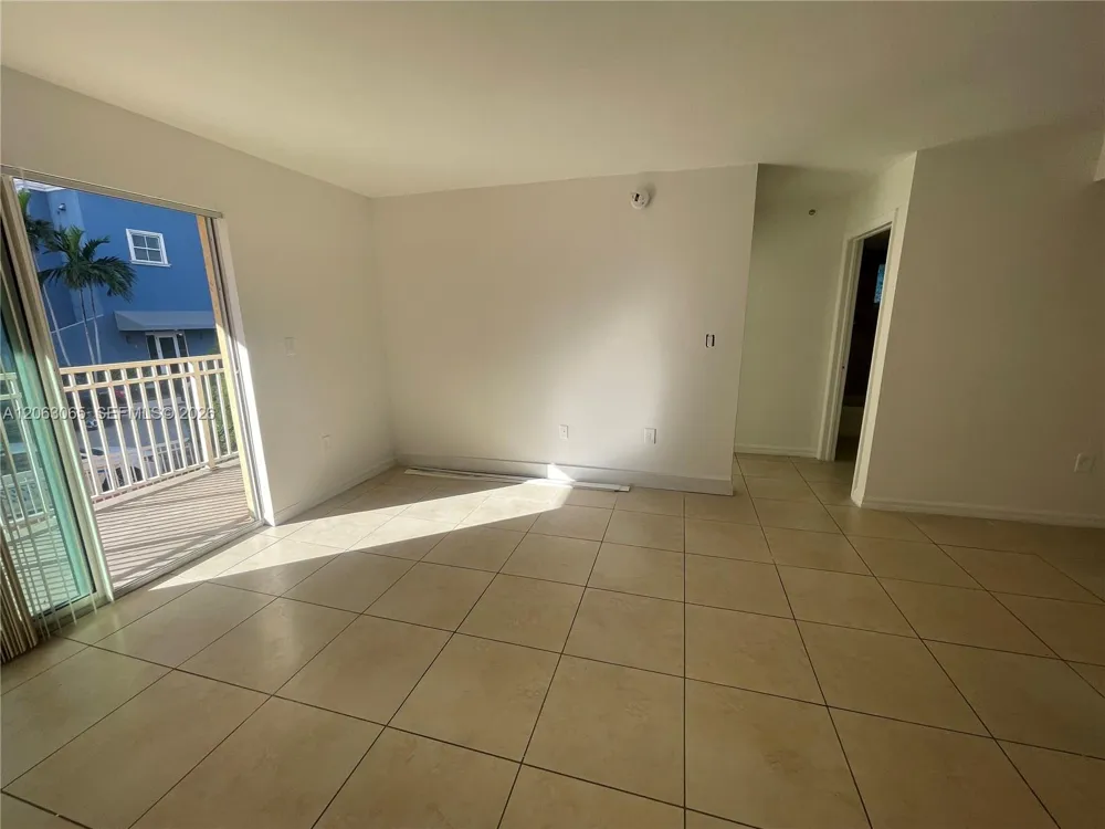 6315 SW 8th St #201 Miami, FL 33144