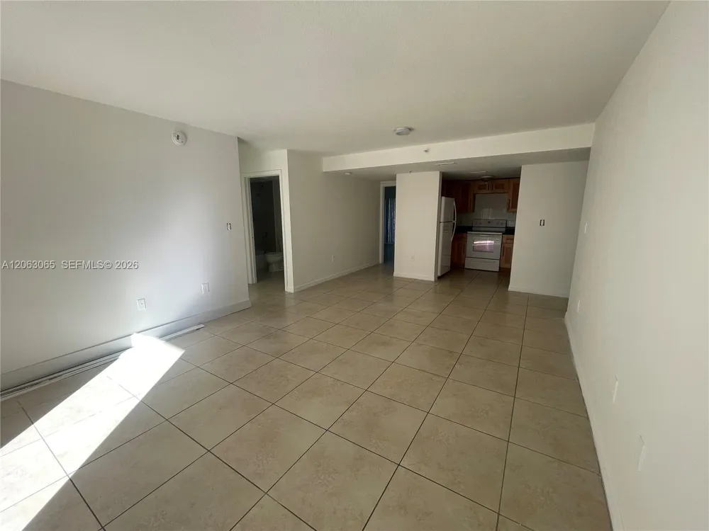 6315 SW 8th St #201 Miami, FL 33144
