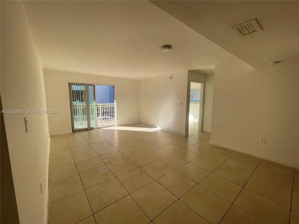 6315 SW 8th St #201 Miami, FL 33144