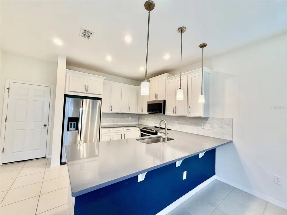 8878 HERENCIA ALLEY Windermere, FL 34786