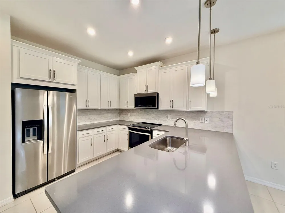 8878 HERENCIA ALLEY Windermere, FL 34786