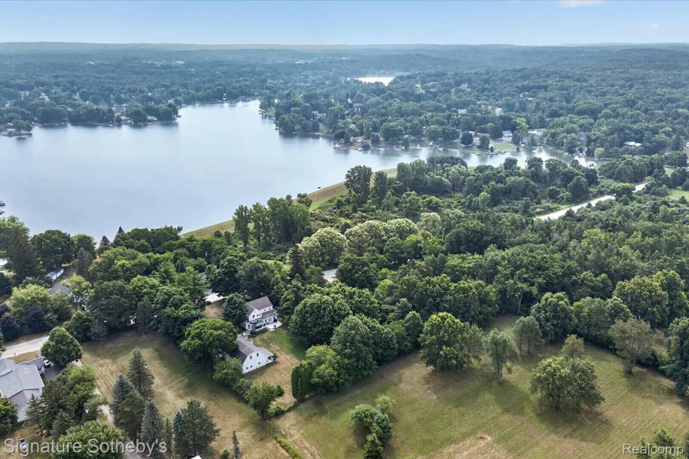 3310 SE Baldwin Road Hadley Township, MI 48455