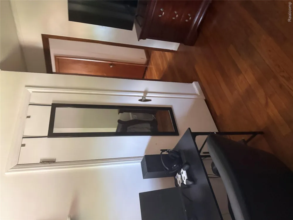 434 Moross Road Grosse Pointe Farms City, MI 48236