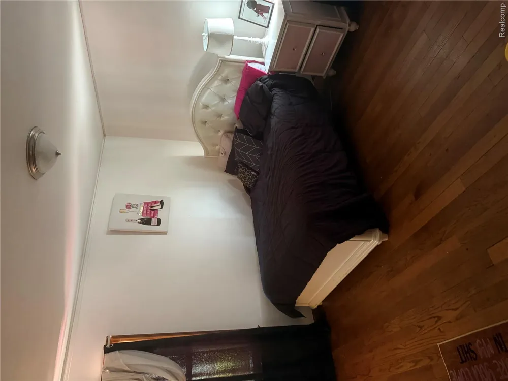 434 Moross Road Grosse Pointe Farms City, MI 48236