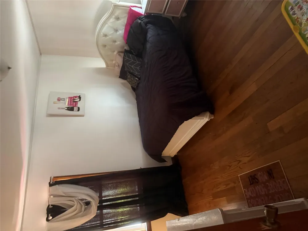 434 Moross Road Grosse Pointe Farms City, MI 48236