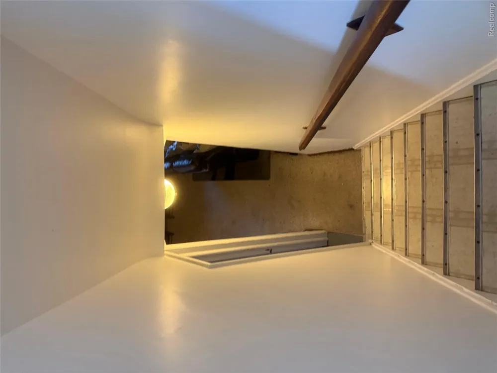 434 Moross Road Grosse Pointe Farms City, MI 48236