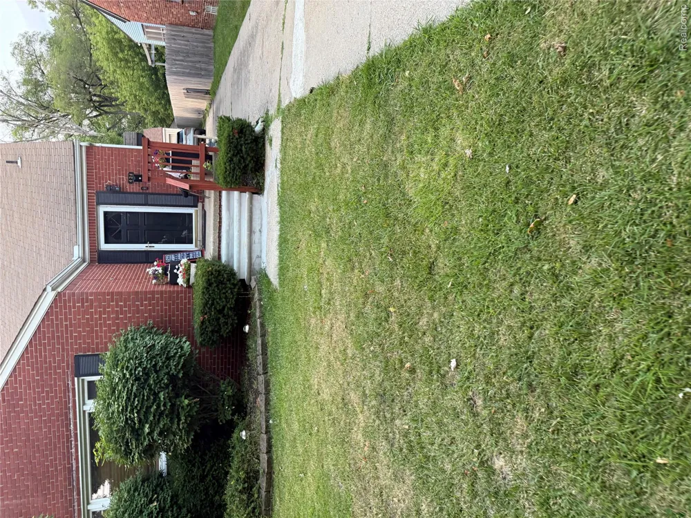 434 Moross Road Grosse Pointe Farms City, MI 48236