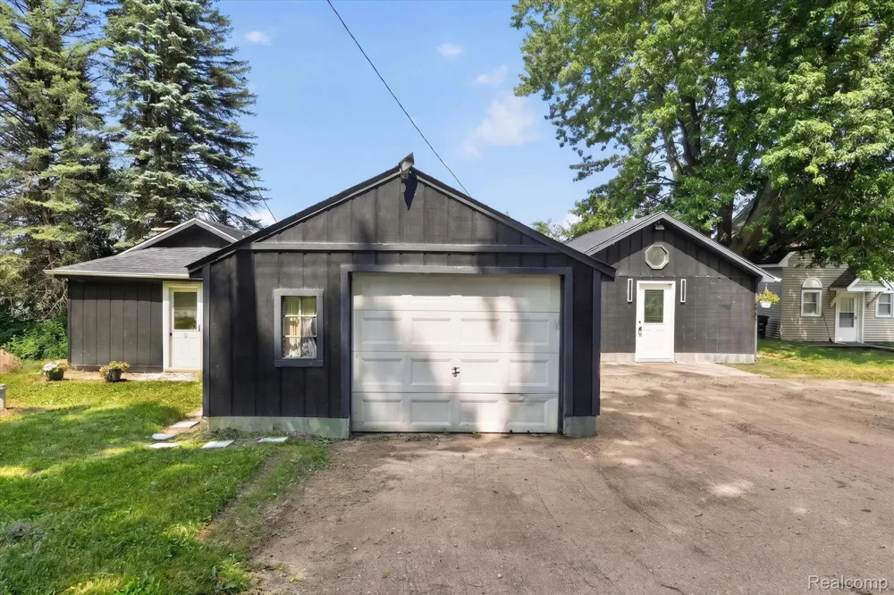 3515 Lakeview Drive Ortonville Village, MI 48462