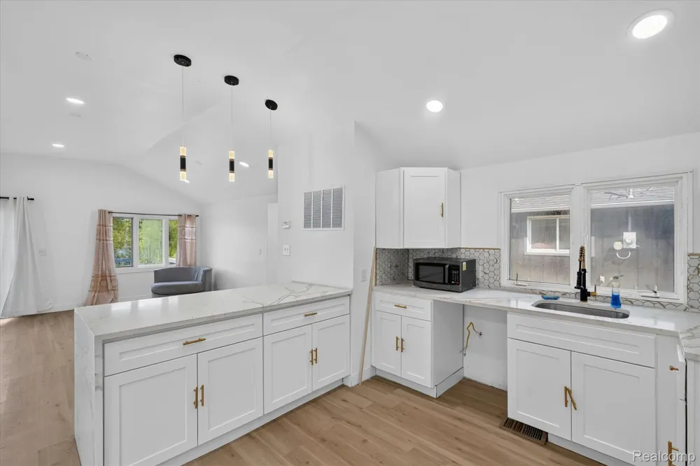 3515 Lakeview Drive Ortonville Village, MI 48462