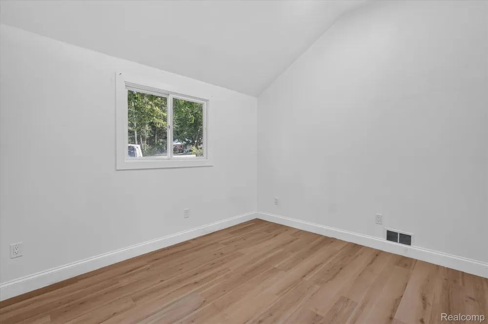 3515 Lakeview Drive Ortonville Village, MI 48462