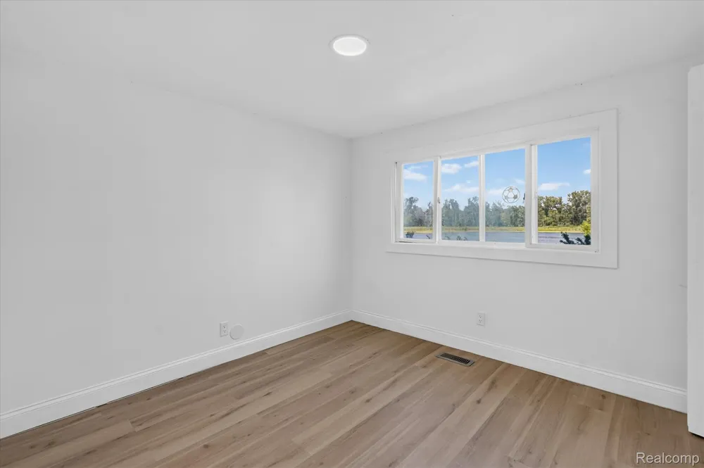 3515 Lakeview Drive Ortonville Village, MI 48462